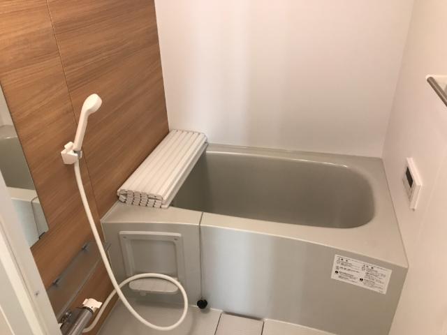 ラフィネ201号室 バス