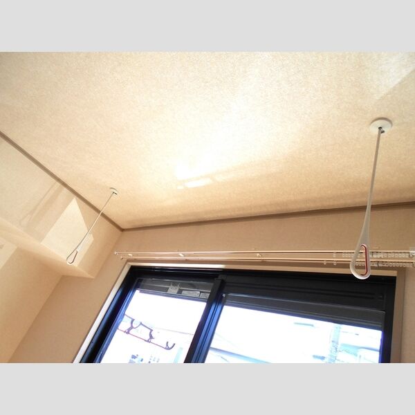 クライン・モルツ106号室 室内物干し