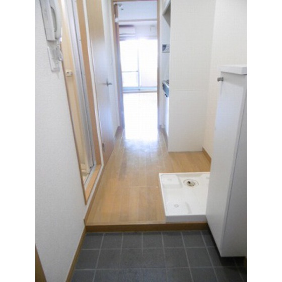 グランドール北上野 玄関