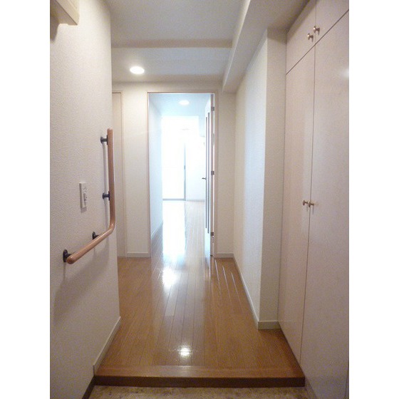 サングランパ0503号室 玄関