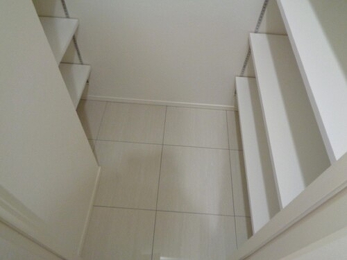 ライオンズ千代田岩本町ミレスーＫＤＡ5階 シューズインクローク　※2020年1月撮影