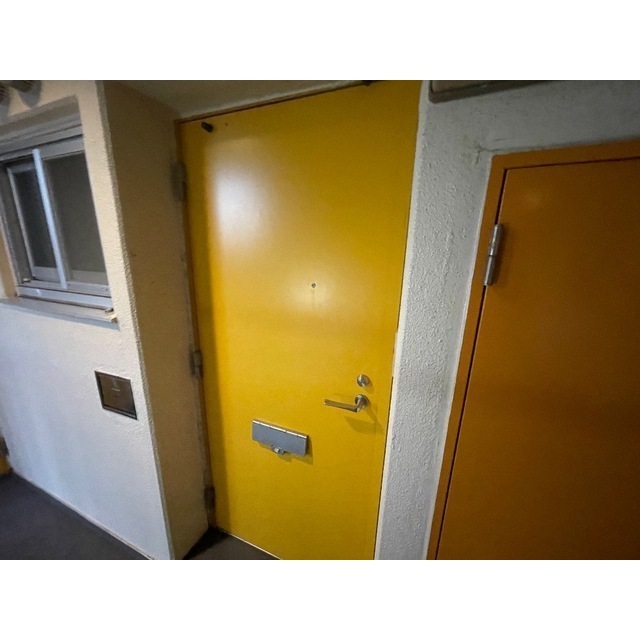 ヴィラ狭山ヶ丘 玄関