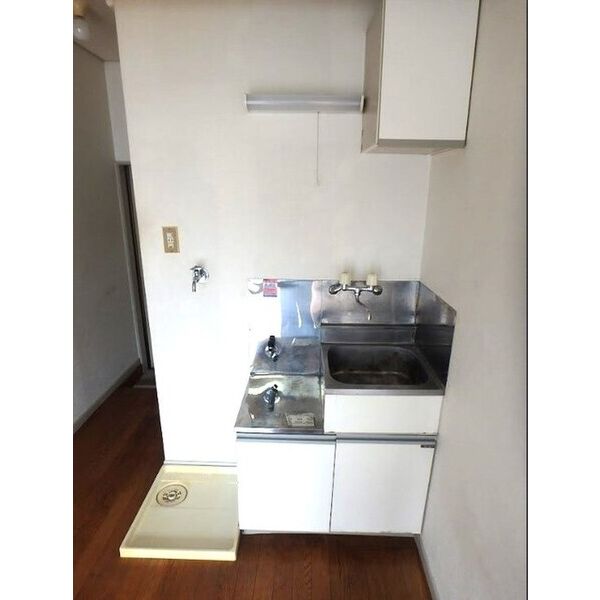 エメロードハイツ0203号室 キッチン