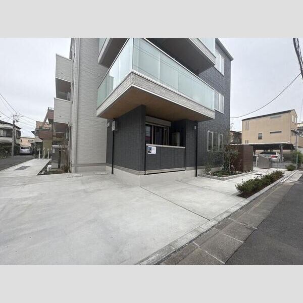 セレスティア南花畑Ⅲ101号室 駐車場