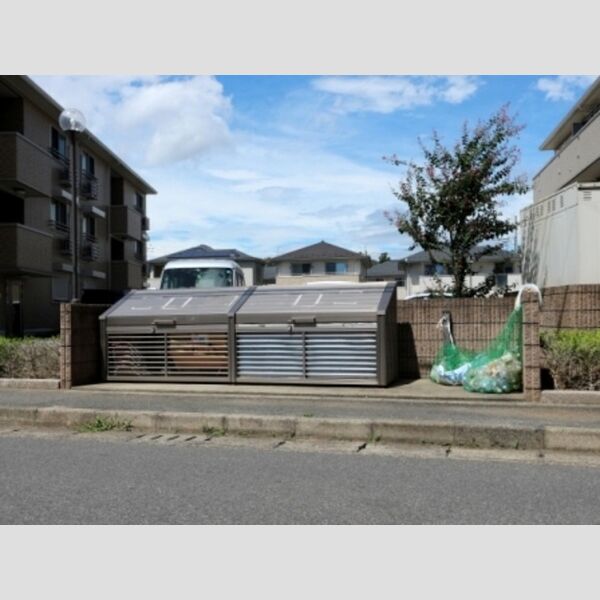 グランドソレイユ　A棟301号室 敷地内ゴミ置場
