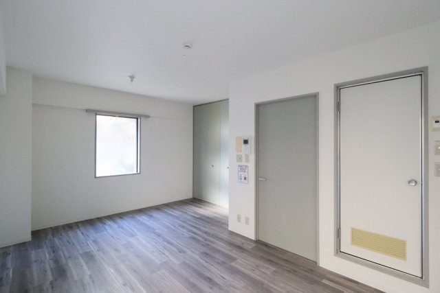 ロイヤルアーバン駒場東大1階 部屋その他