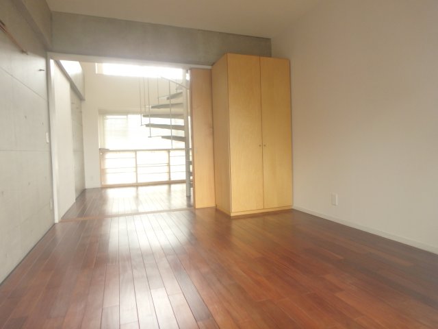 国立ｔｈｅ　α リビング