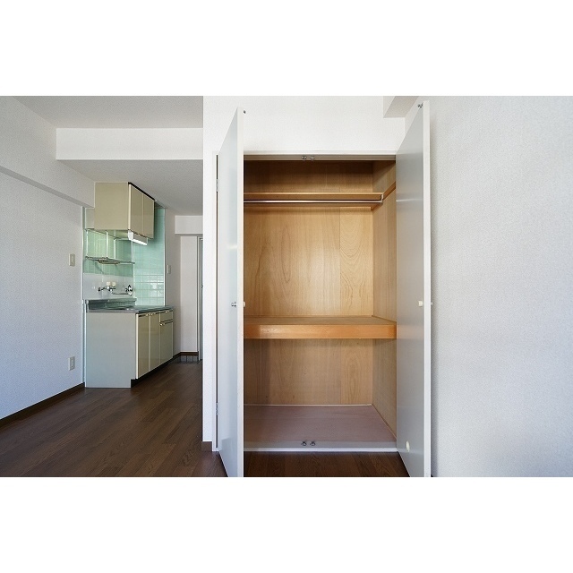 エレガンス綾瀬６0602号室 内観