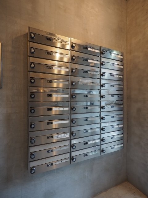 モンテベルデ第３横浜3階 エントランス