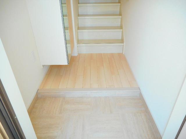 オーヴィラージュ201号室 玄関