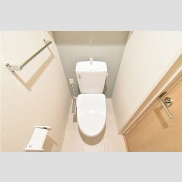 アルモニー戸室103号室 トイレ