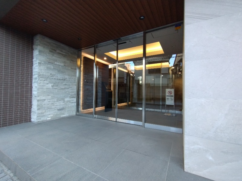 ヴァースクレイシア三鷹 エントランス