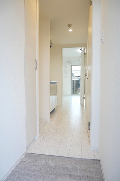 ラフィスタ鷺沼（南棟）3階 内観