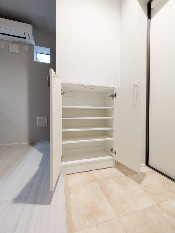 エリタージュ2階 収納