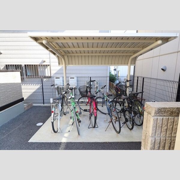 ペイサージュ宮前 駐輪場