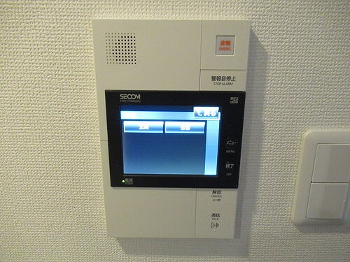 アリーナコースト壱番街3階 モニター付きインターホン