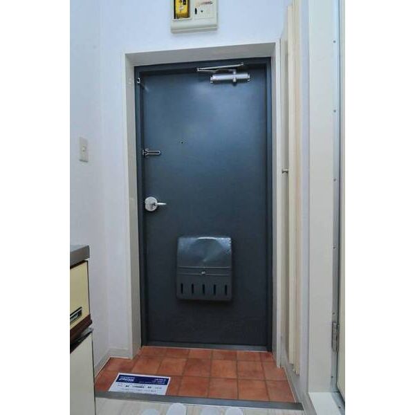 メゾン・ド・グルロー 玄関