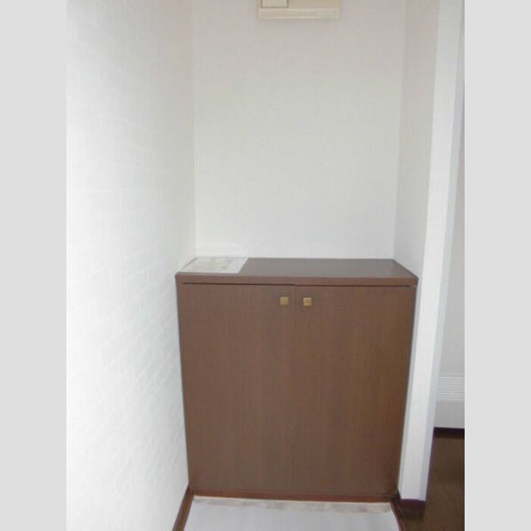 エステート根岸台107号室 玄関