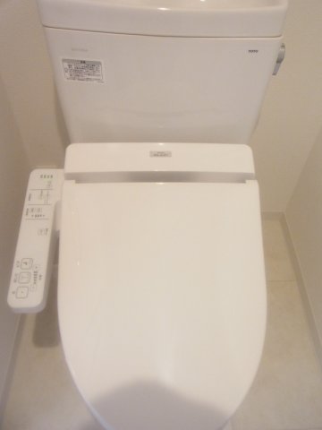 プライムアーバン武蔵小金井111号室 トイレ