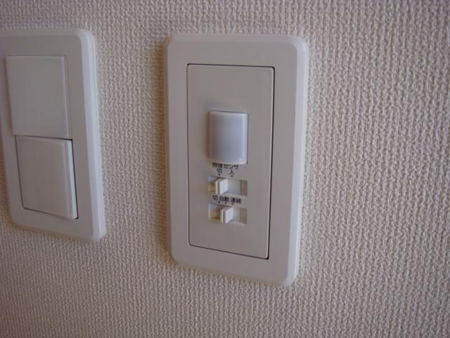 レ・セーナ 人感センサー