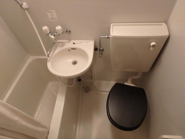 ジュネパレス市川第２４Ｃ2階 お風呂