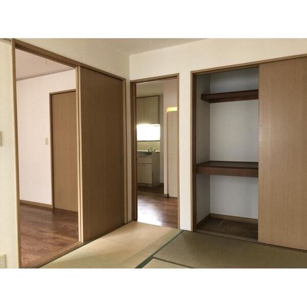 エステートピア遊103号室 リビング