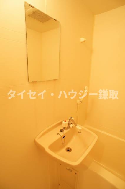 芝コーポ５号館1101号室 忙しい朝は洗面台があれば便利ですね♪