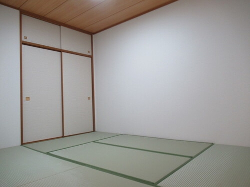 ライオンズテラス川越2階 和室