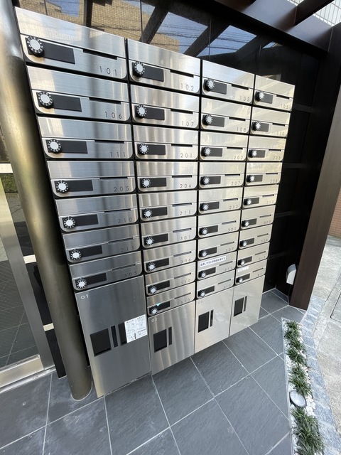 ヴェルデ梶が谷3階 宅配ボックス