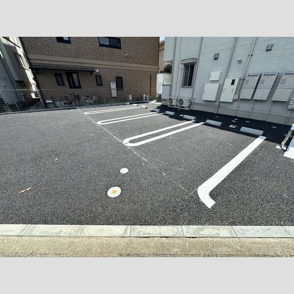 リバーサイド二子 駐車場