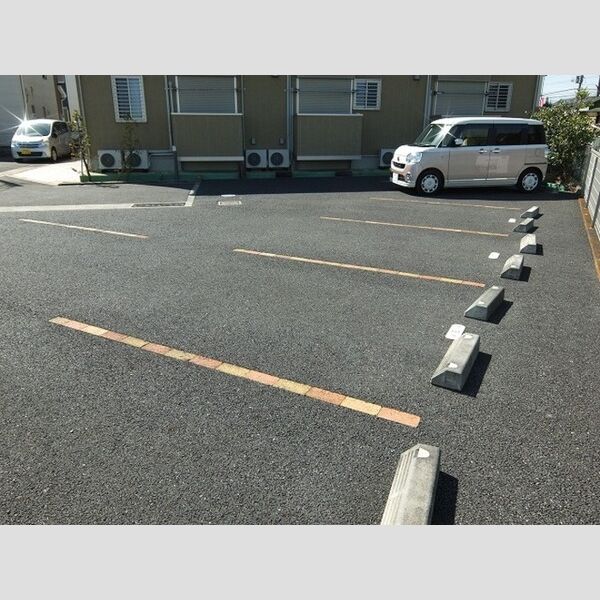 モナリエ稲荷森 駐車場