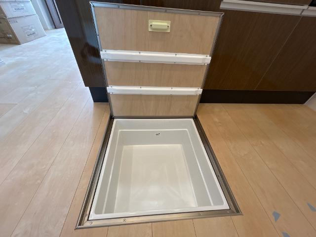 ディモーラ リビング