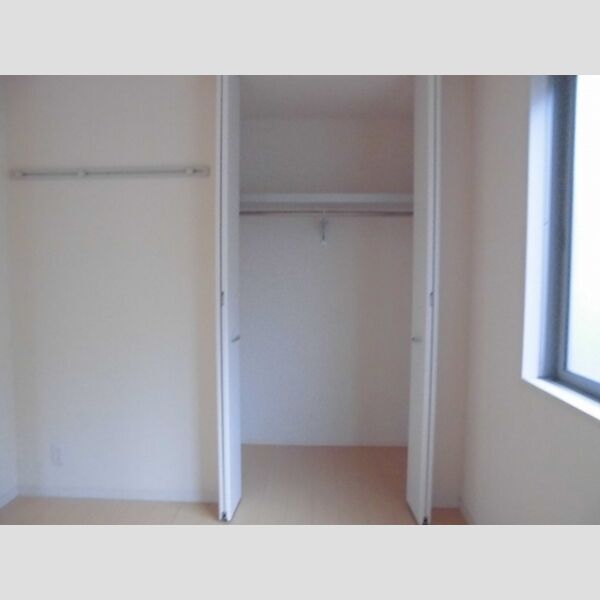 ルーチェ琴平 クローゼット