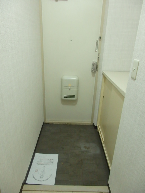 マンション雅清0202号室 玄関