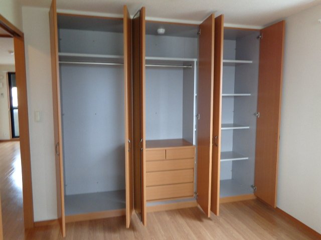スカイヒルズ00403号室 クローゼット