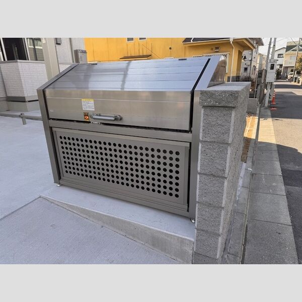 シャルマンドミール桜が岡　B202号室 ゴミ置き場