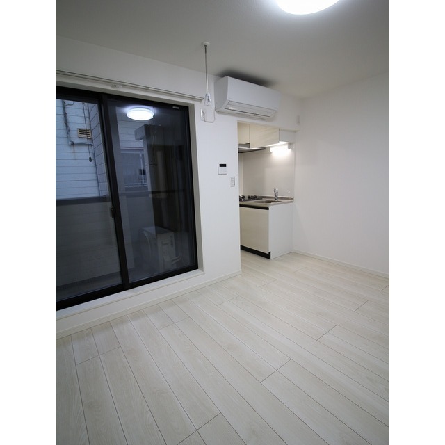 エクセラン東立石 内観