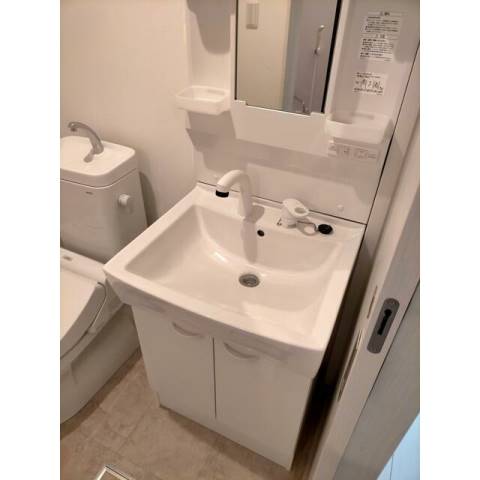 クレールブランシェ西横浜Ａ号棟2階 洗面