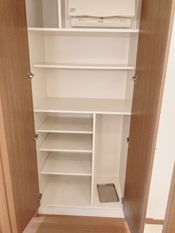 グランディスタ菊名 収納