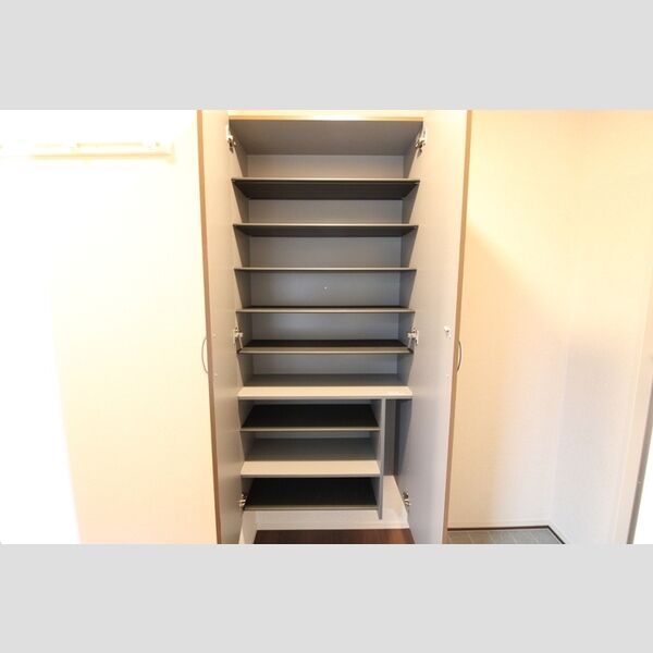 ヴューテラス寺尾の森　B シューズボックス