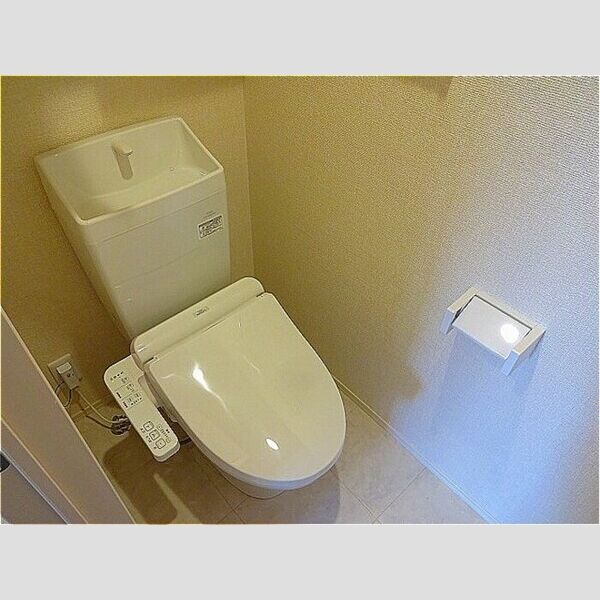 マーレ鴨川205号室 温水洗浄暖房便座