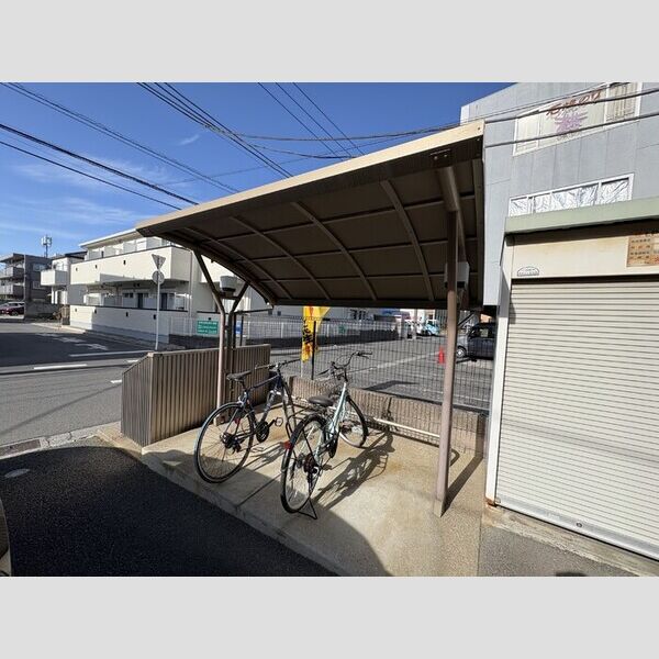 クレベール201号室 駐輪場