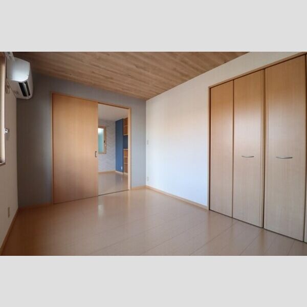 リビングタウン大金平　B105号室 洋室　6帖