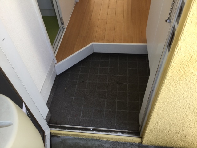 メゾンクリーク上北沢 玄関