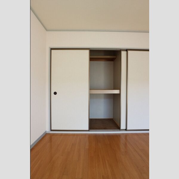 新柏ハウス 収納