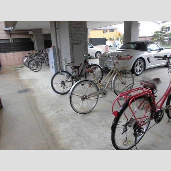 ステラ コート　共同住宅 駐輪場