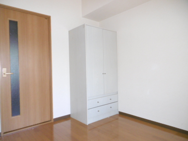 ロイヤルコート・オガワ0502号室 リビング