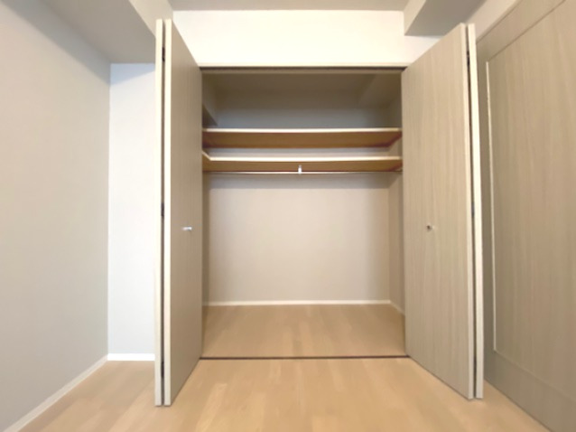 プライムアーバン新川1102号室 収納