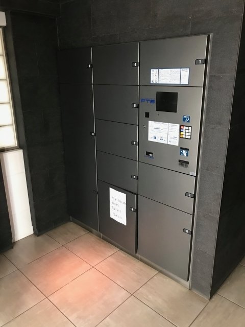 フェニックス武蔵関参番館1階 宅配BOX