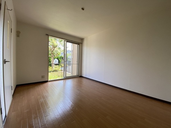 サンベルテ戸塚1階 同建物別部屋の参考画像